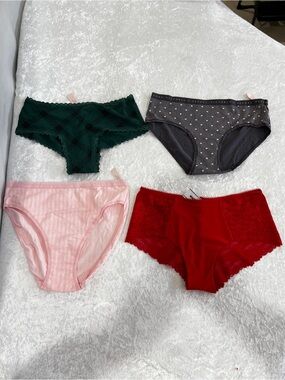 Victoria's Secret & Pink Lot Of Four Underwear Panties Brief Size Medium Lace